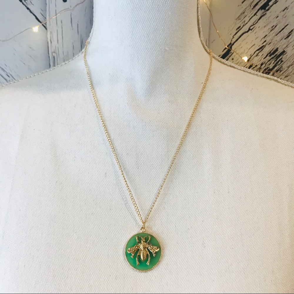 🐝Bee Necklace - Picture 4 of 6